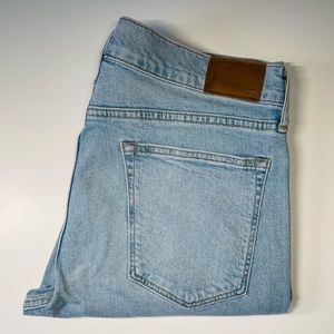 J. Crew 770 straight fit stretch jeans in seven year wash w35 l32